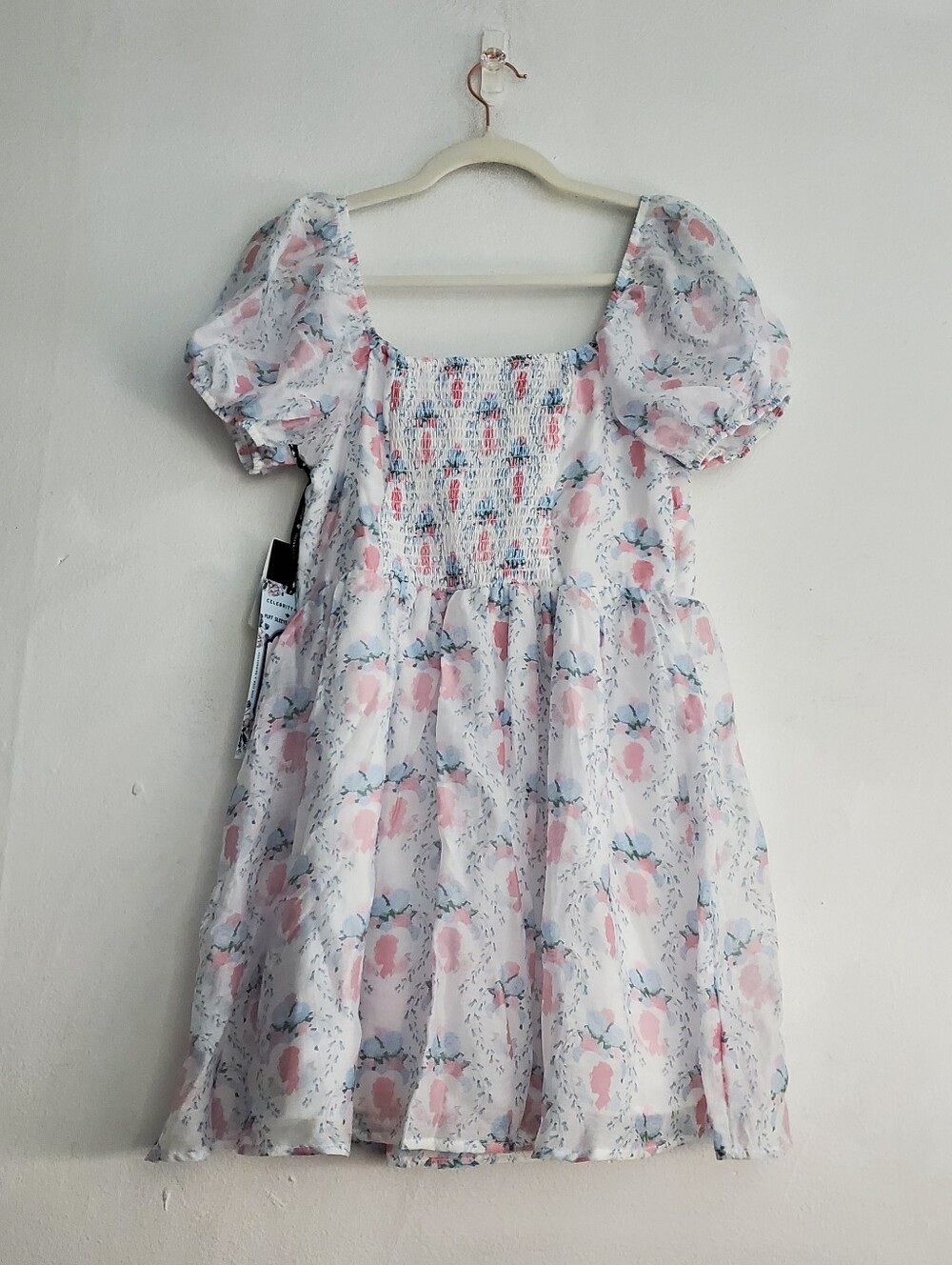 Bridgerton Celebrity Pink Lady Whistledown Puff Sleeve Mini Dress - Picture 4 of 11